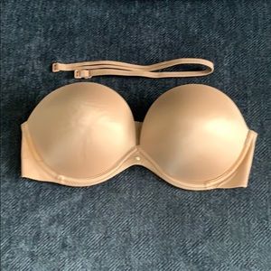 Victoria’s Secret strapless or halter bra 36C